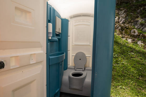 Best Portable restroom trailer rental  in Gallup, NM